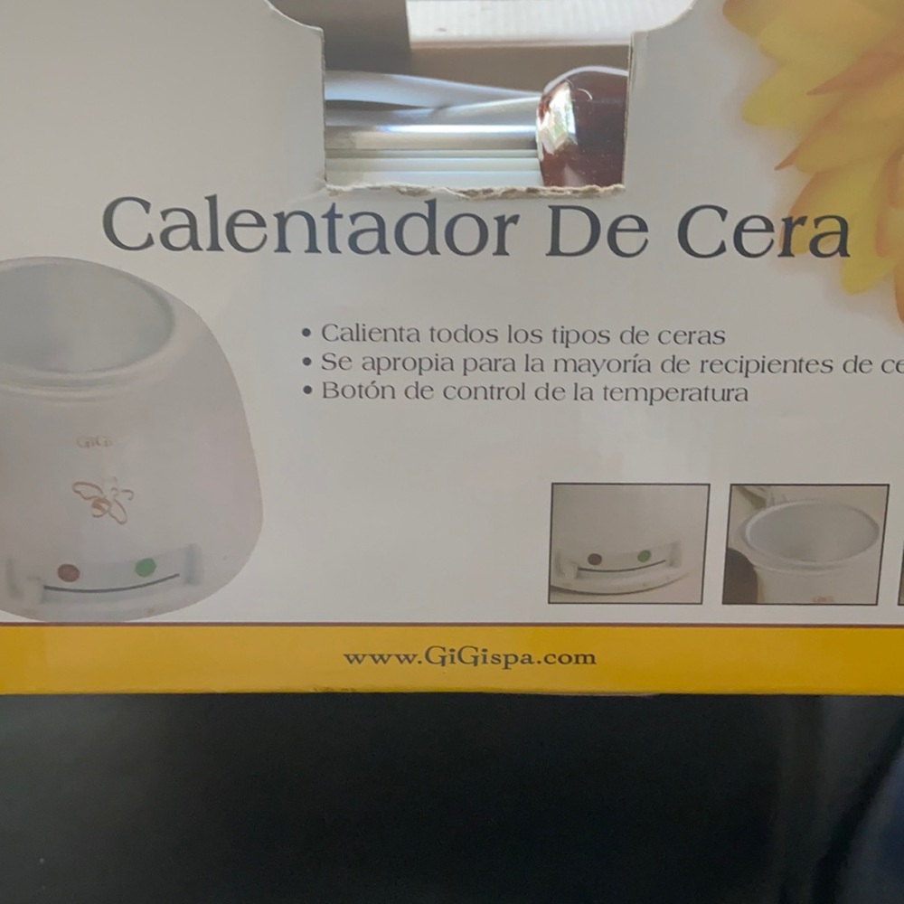 Wax warmer